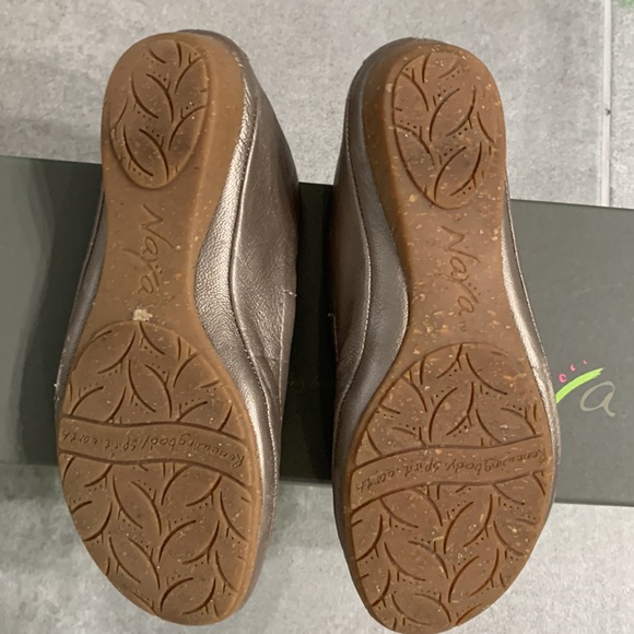 Gently used Naya Rustica tica in Nickel Alloy Size 5. - Picture 3 of 4